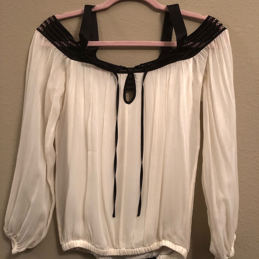 Blouse - Picture 3 of 3